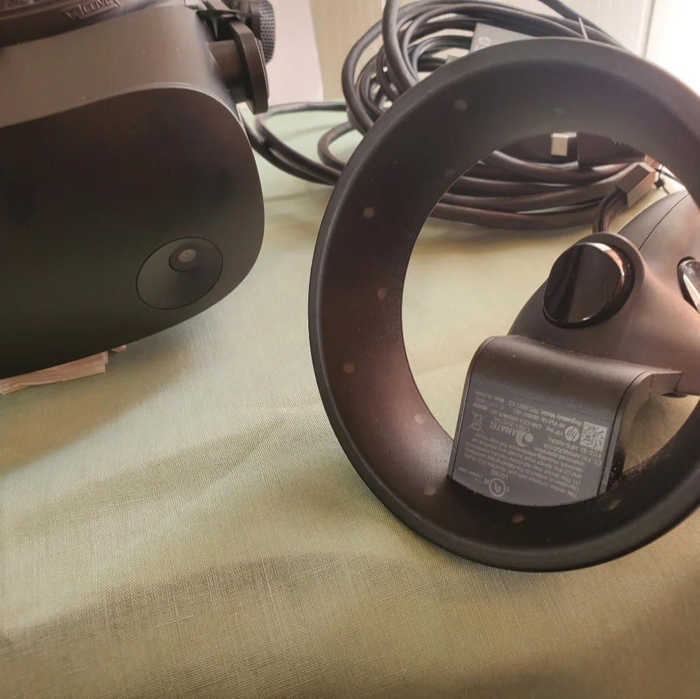 HP REVERB G2 VR Headset with Sleek Design and Ergonomic Controllers